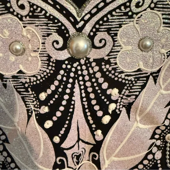 Fast Fashion of California Black 80s Inspired Embellished T-Shirt OS - Picture 2 of 11